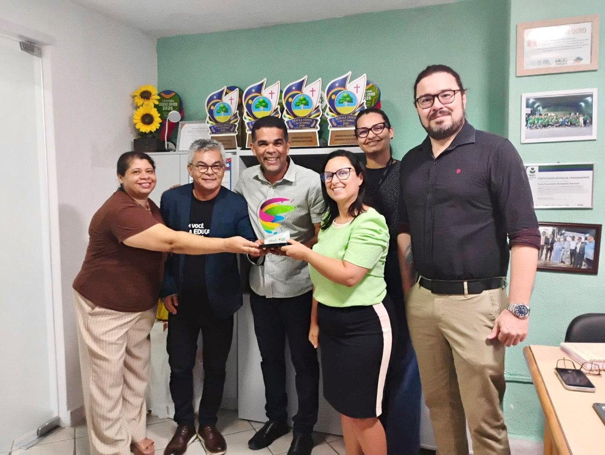 Educação do Paudalho é premiada com troféu pelo crescimento histórico no IDEB 2025 dos Anos Iniciais