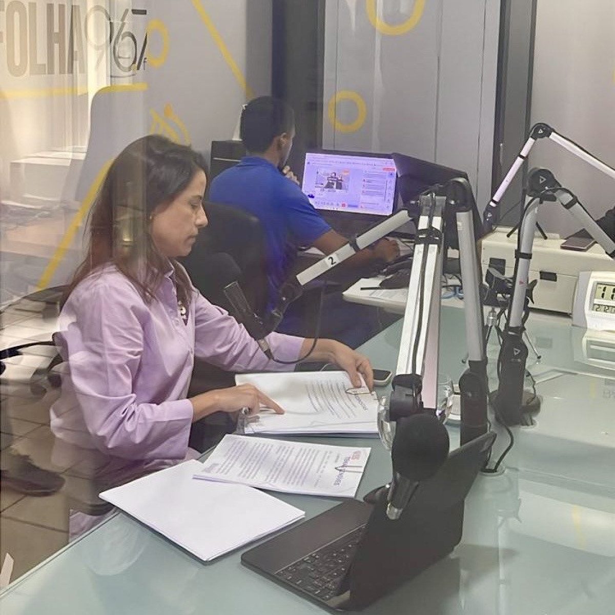 “Podem ate querer atingir meu coração, pensando que eu me envergarei, mas eu não quebro”, diz Raquel Lyra em sabatina