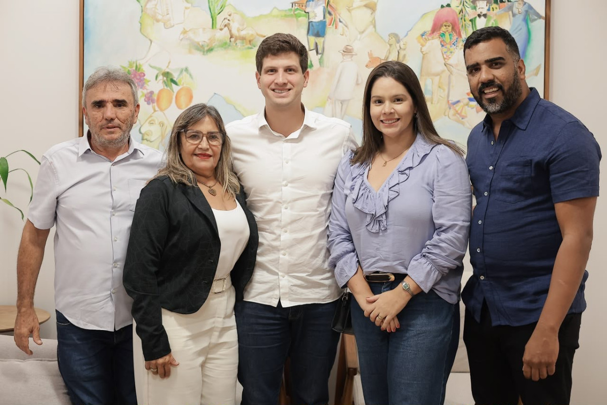Lideranças históricas de Ferreiros estão na base de apoio de João Campos e Lula