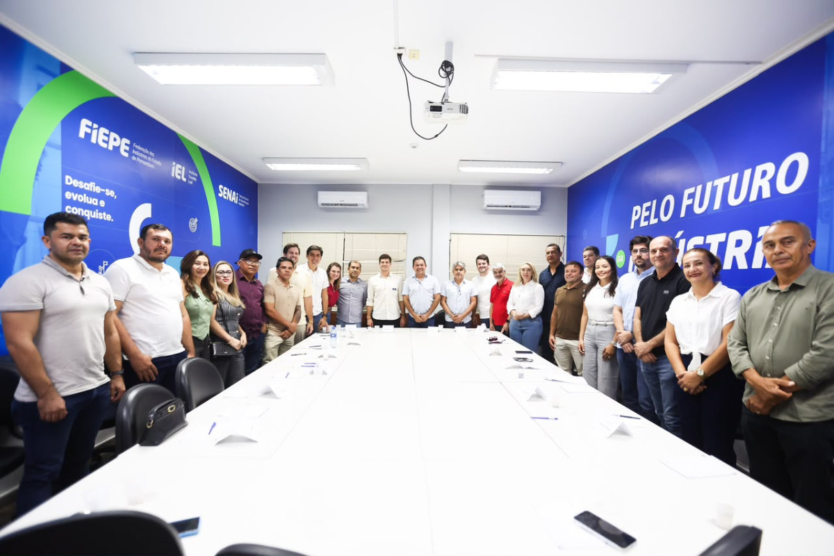 João Campos ouve setor gesseiro e reforça compromisso com desenvolvimento do Araripe