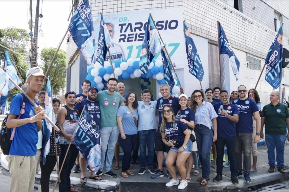 Dr. Tarcísio Reis inaugura comitê no Recife e recebe apoio de Eduardo da Fonte