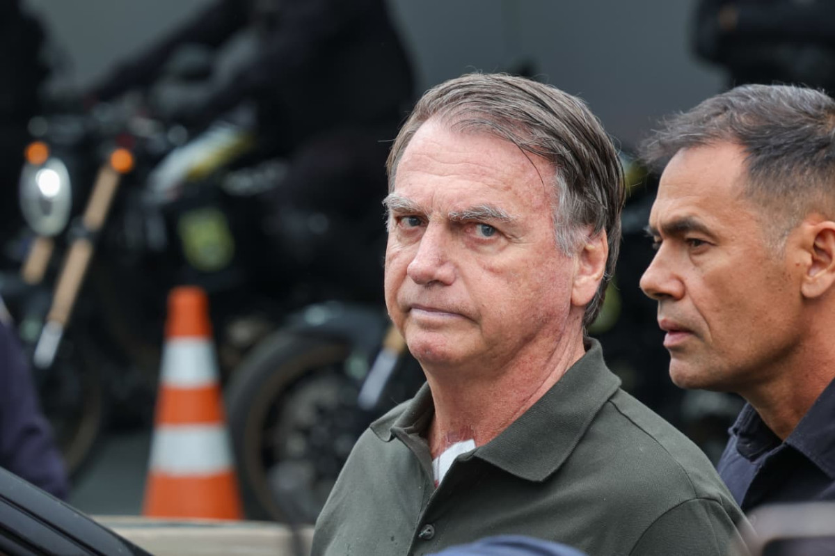 Moraes autoriza fisioterapia em Bolsonaro em um dia da semana