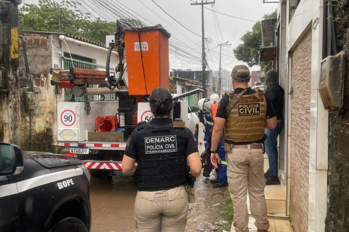 Polícia Civil realiza operação no Grande Recife contra quadrilha investigada por tráfico, homicídios e lavagem de dinheiro