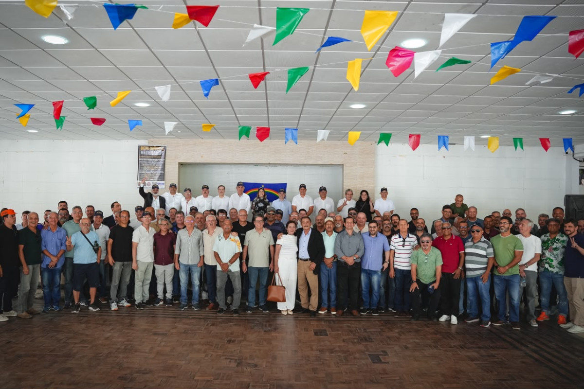 Eduardo da Fonte participa de encontro com coronéis da reserva ao lado dos deputados Clarissa e Júnior Tércio e defende Política Estadual de Saúde para policiais militares 