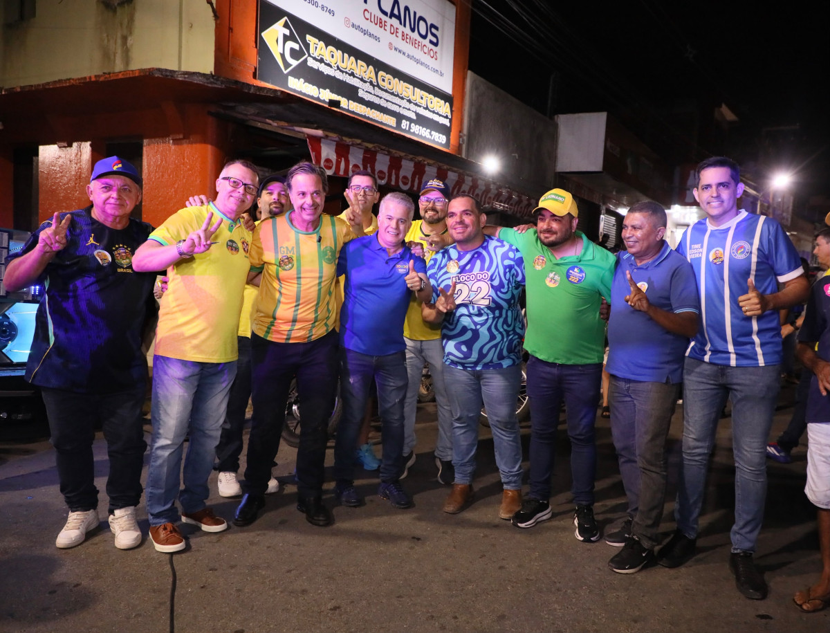 Edson Vieira realiza motociata em Brejo da Madre de Deus e participa de inauguração de comitê em Taquaritinga do Norte