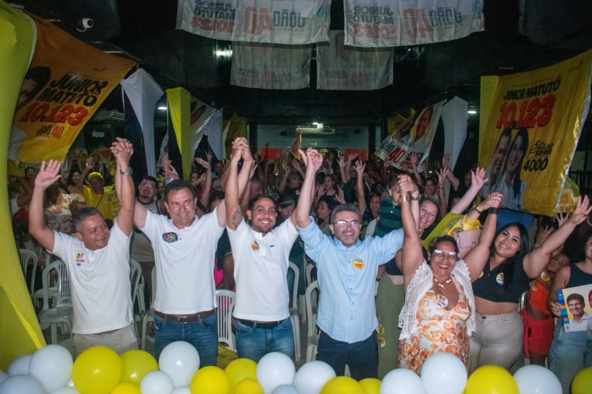 Lenison Gonzaga reúne centenas de pessoas na Zona Norte do Recife em encontro com Júnior Matuto e Eliane Soares