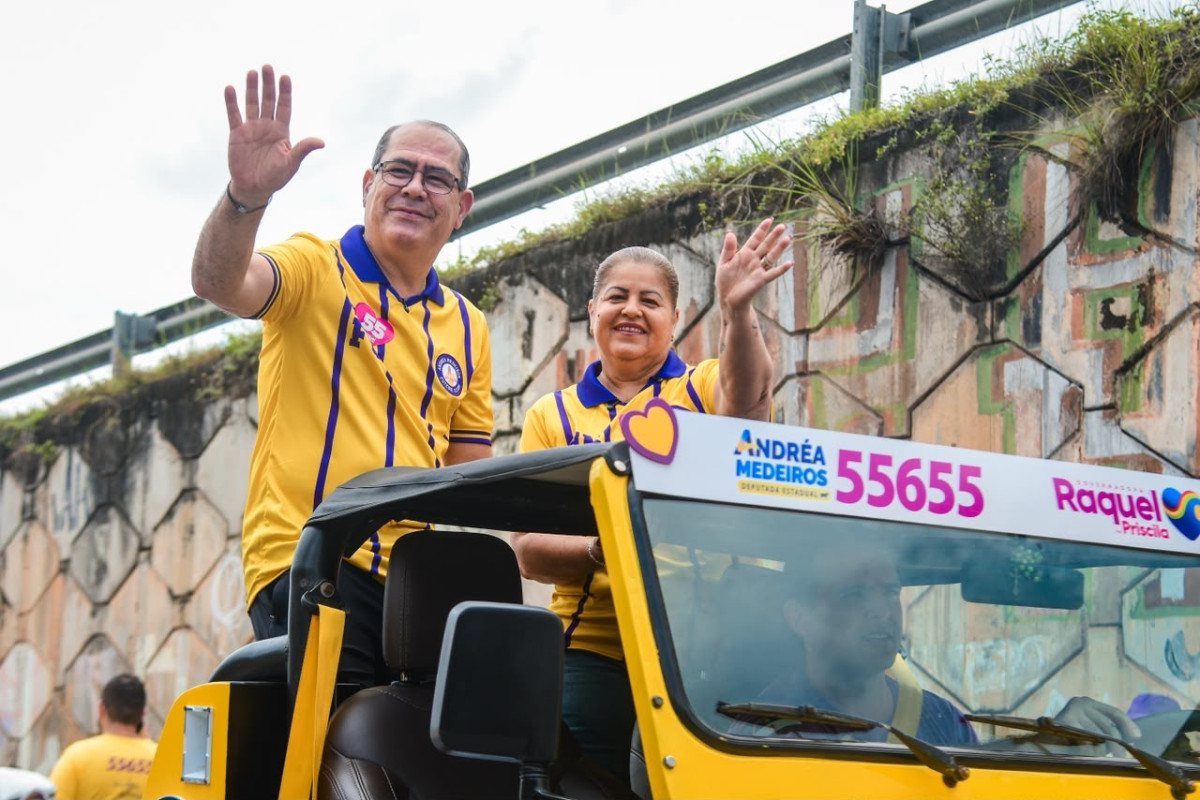 Ruas cheias e muito apoio durante a carreata de Andréa Medeiros pelos Curados