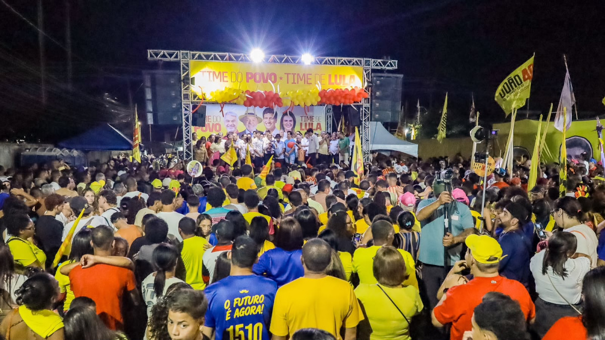 Cássia do Moinho e Botafogo comandam ato com João Campos em Carpina