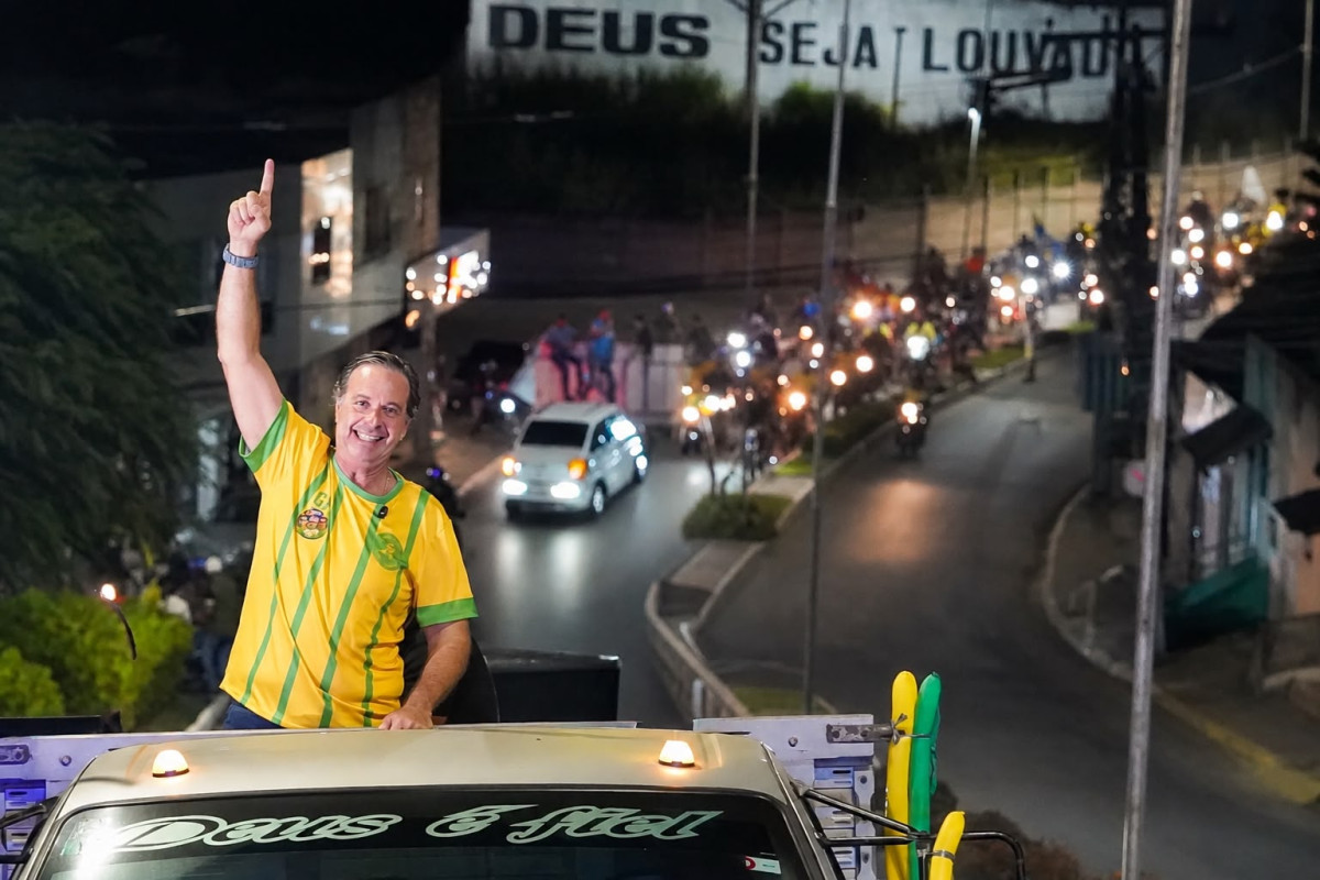 Gilson Machado mostra força em Carreata em Taquaritinga do Norte
