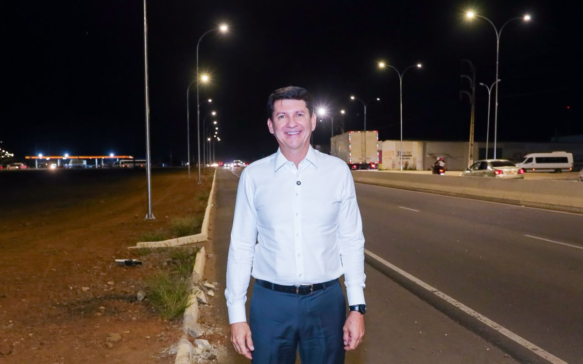 Prefeito Simão entrega primeira etapa da iluminação da BR-407 e garante mais segurança e mobilidade