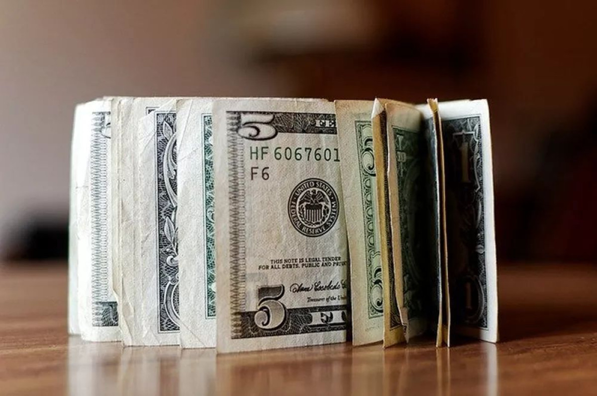 Dólar sobe a R$ 5,15 após dados de inflação no Brasil e nos EUA