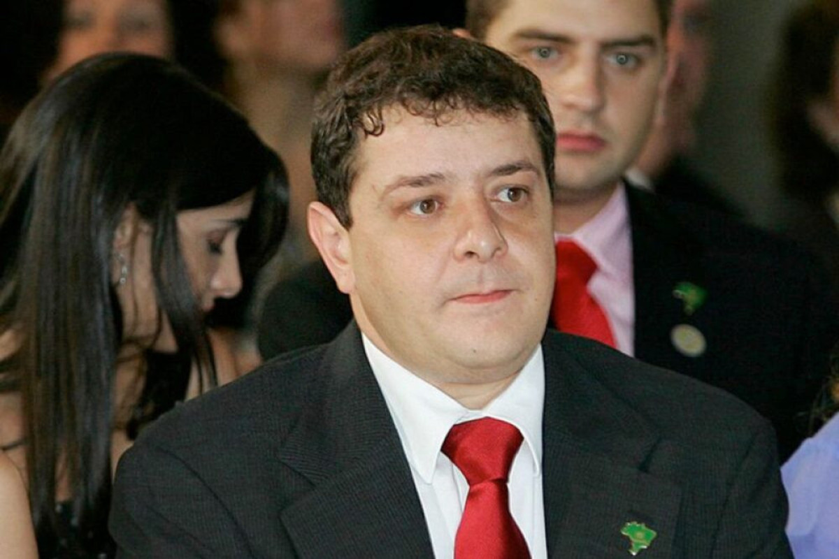 Lula cobra explicações de Lulinha sobre relação com lobista