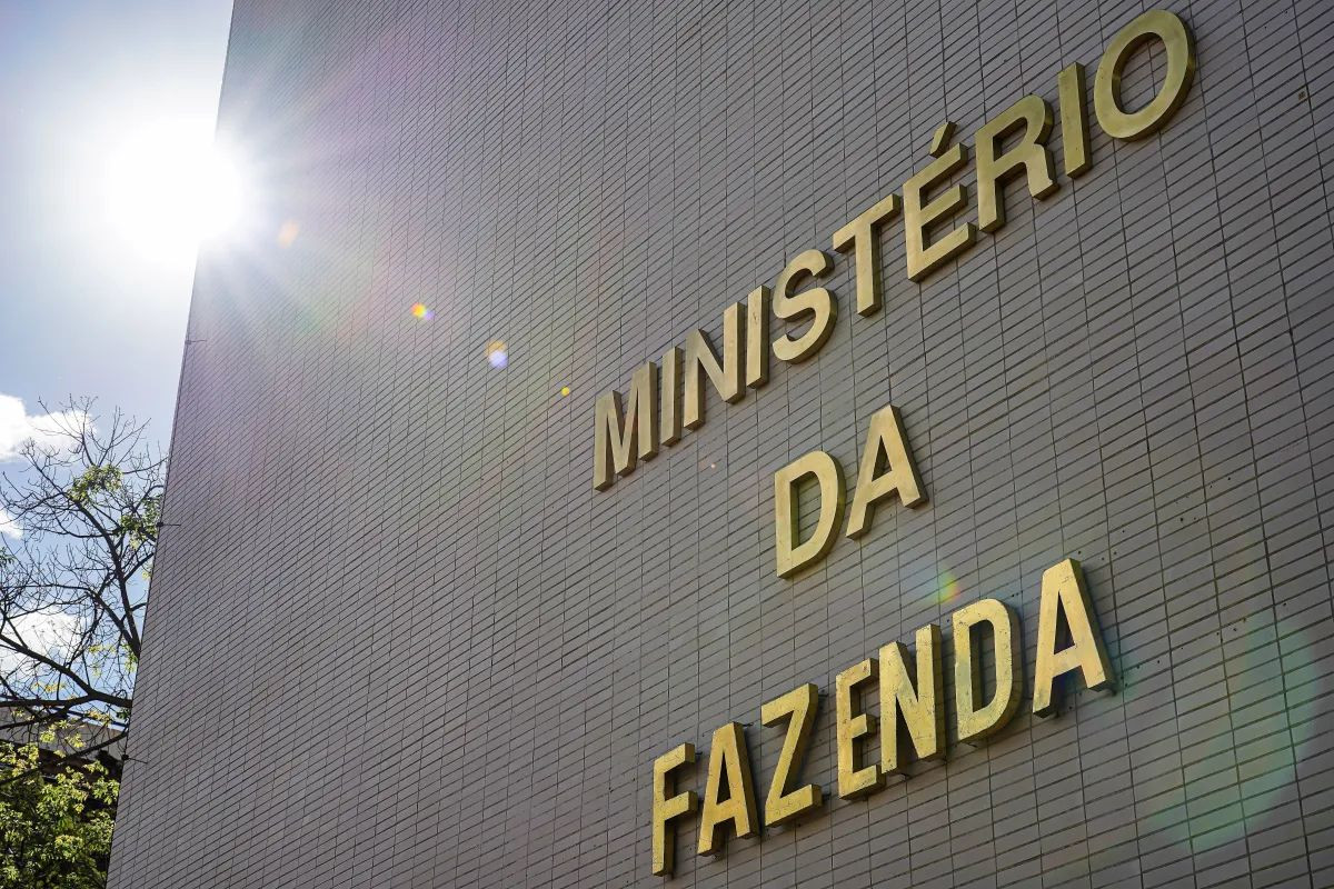 Tesouro Nacional: despesas do governo fazem dívida pública subir; déficit é de R$ 48,2 bilhões em junho