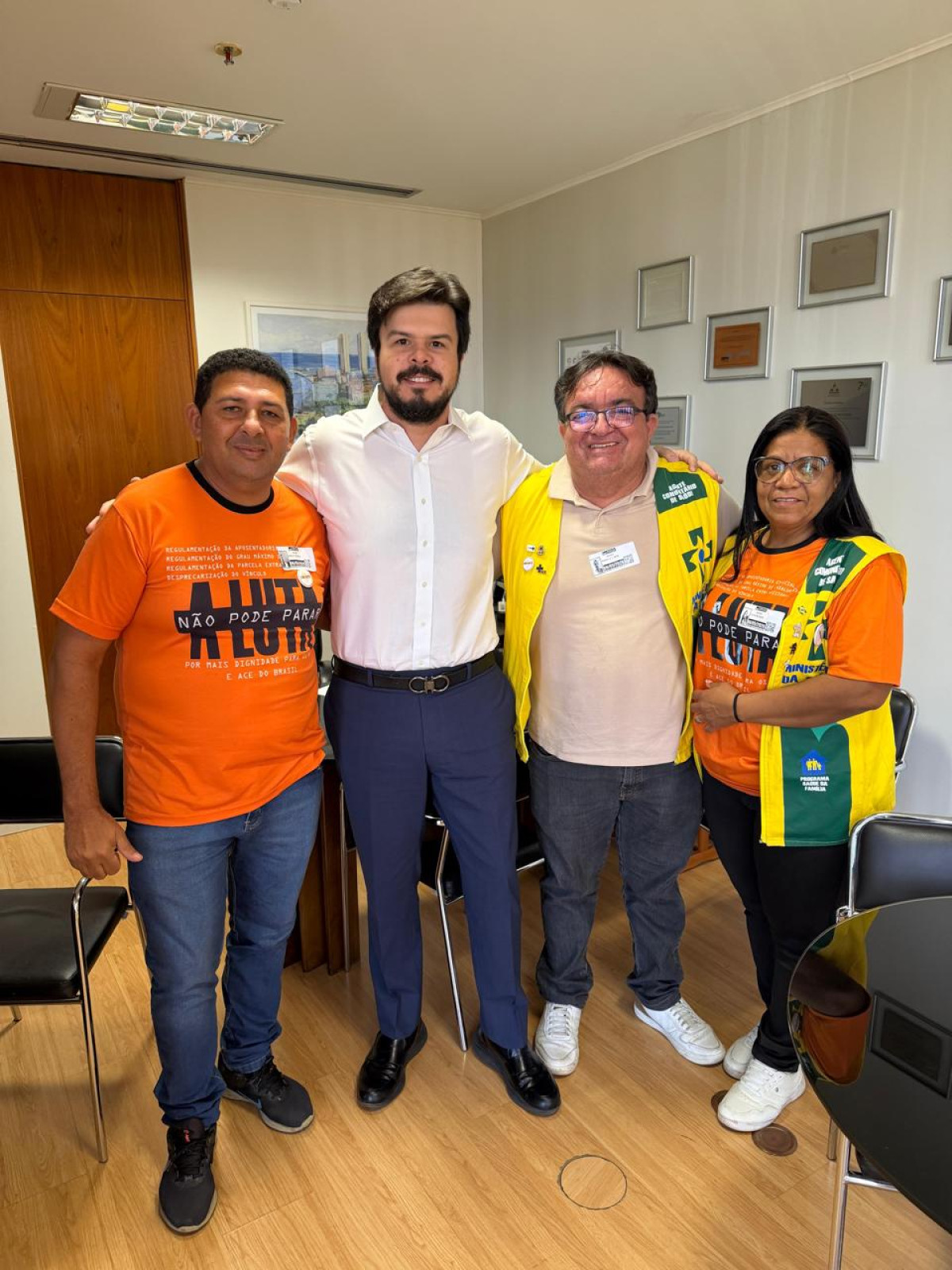Fernando Filho celebra conquista histórica para agentes de saúde após aprovação da PEC 14/202