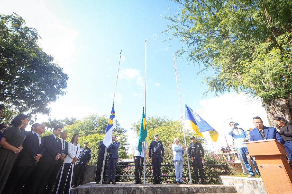 Hasteamento das Bandeiras marca celebração da Independência do Brasil em Gravatá