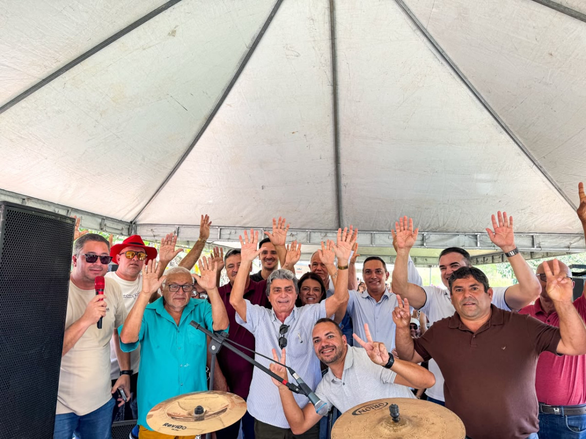 Prefeitura de Belo Jardim inaugura estrada de Taboquinha e entrega obra histórica para a zona rural