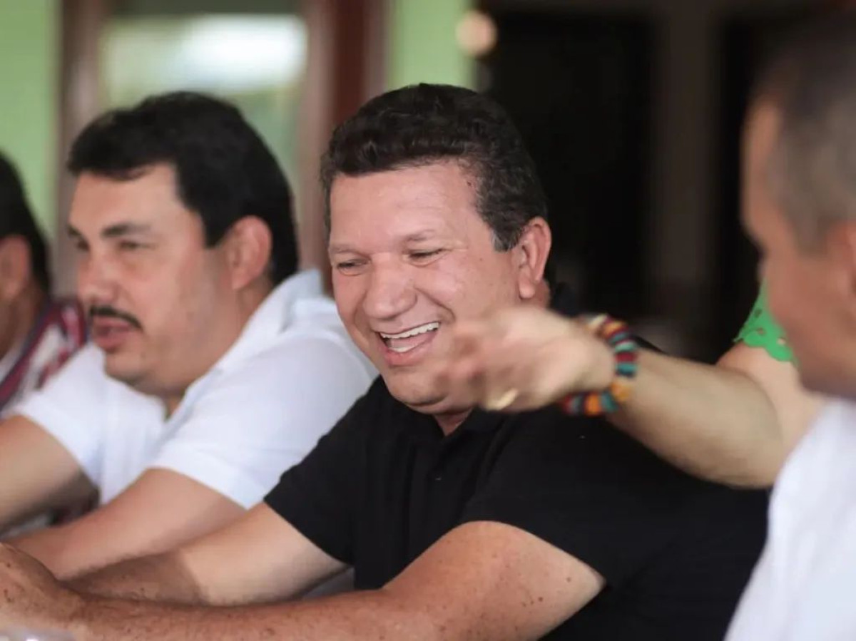 Biu Abreu acompanha avanço da pavimentação entre Caraúbas e Serra de Capoeira em Orobó