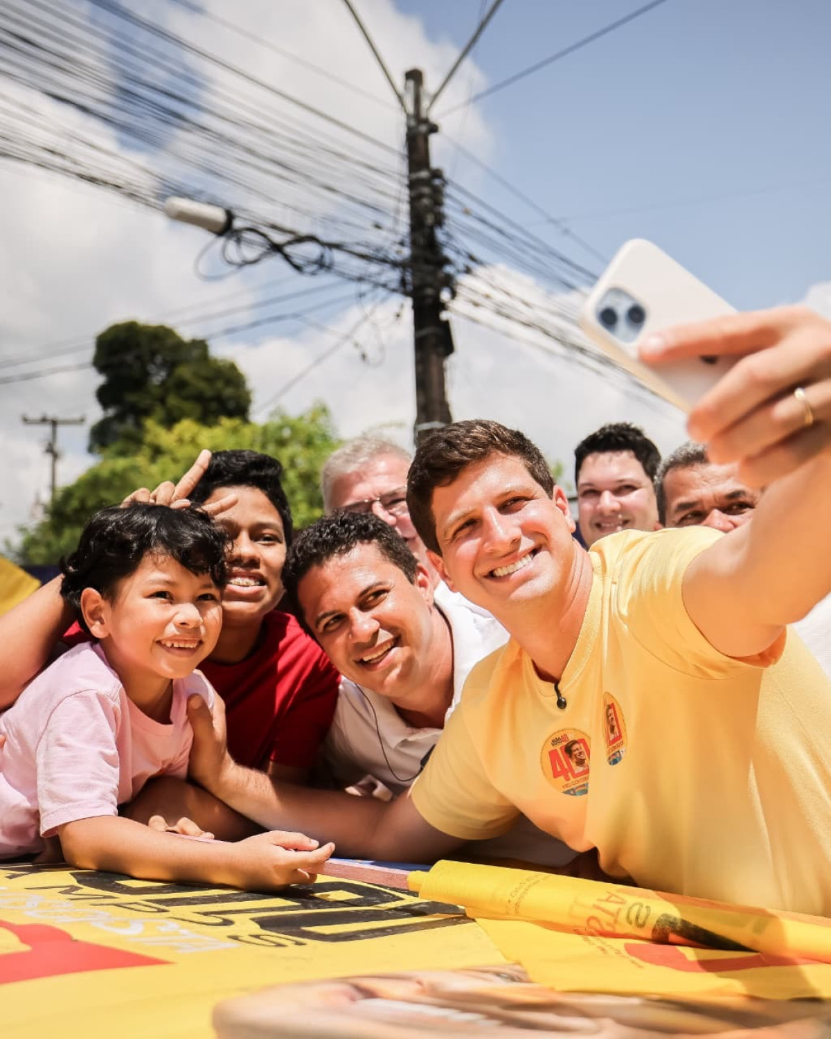João Campos arrasta multidão em grande carreata por Camaragibe