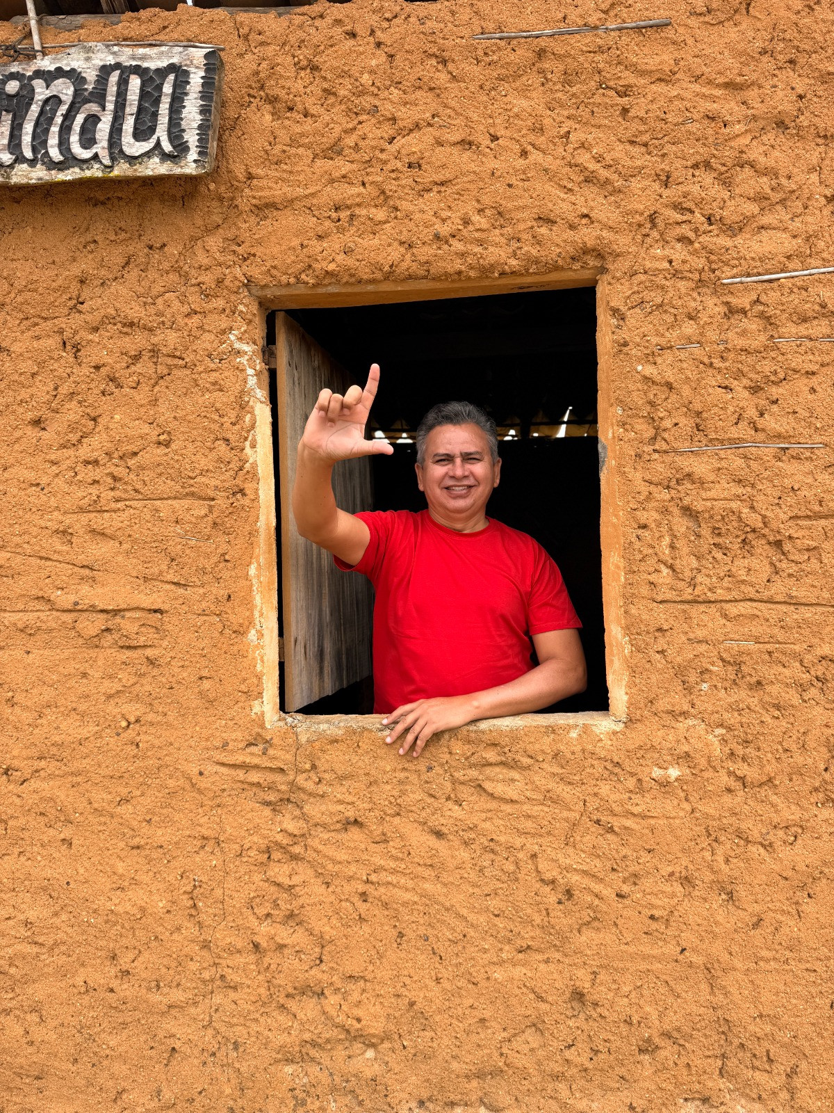 Doriel Barros lança campanha à reeleição na Casa Dona Lindu, em Caetés