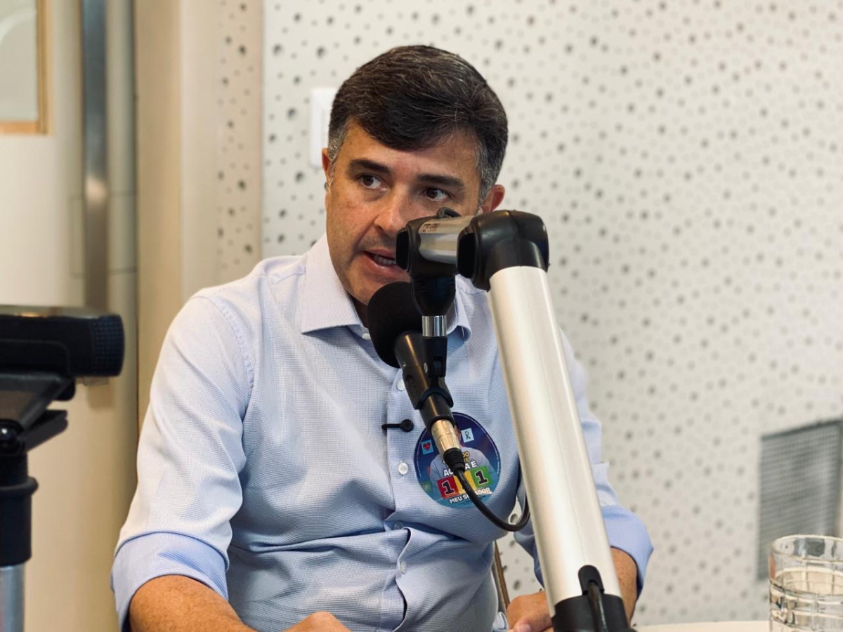 Eduardo da Fonte abre sabatinas na Rádio Maranata e defende fim da escala 6x1 e descentralização da saúde