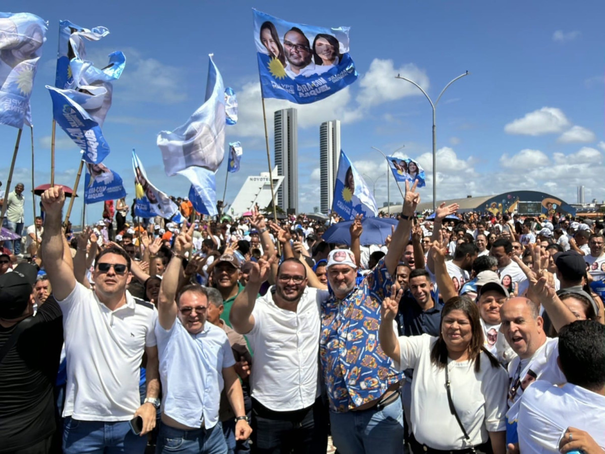 Fellype Martins lidera caravana histórica do Agreste e demonstra força política na convenção de Raquel Lyra