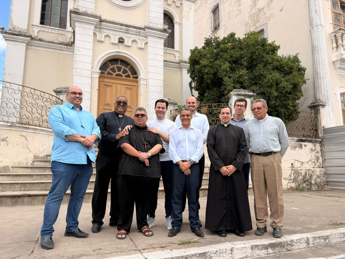 Clodoaldo Magalhães lidera articulação para restauração do Palácio Episcopal de Pesqueira