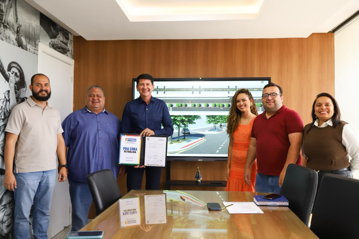 Prefeito Simão lança obra para  requalificação de importante avenida no João de Deus