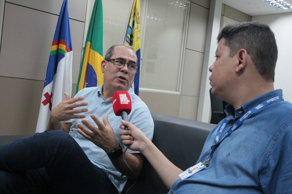 "Raquel vai continuar crescendo nas pesquisas e vencer as eleições em 4 de outubro", avalia Mano Medeiros