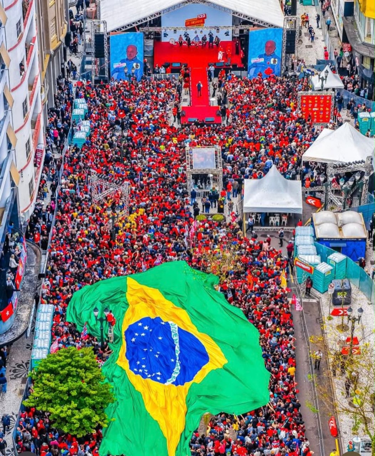 Movimento Gospel é destaque em ato com Lula em Curitiba