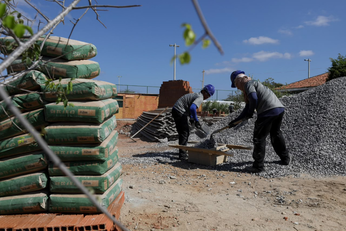 Governo de Pernambuco investe mais de R$ 28,5 milhões em abastecimento de água, educação e infraestrutura em Sertânia