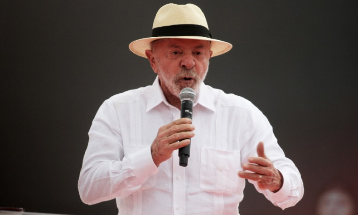 Governar o Brasil não é para aventureiros, e negar o aquecimento global é amadorismo, diz Lula sobre Flávio