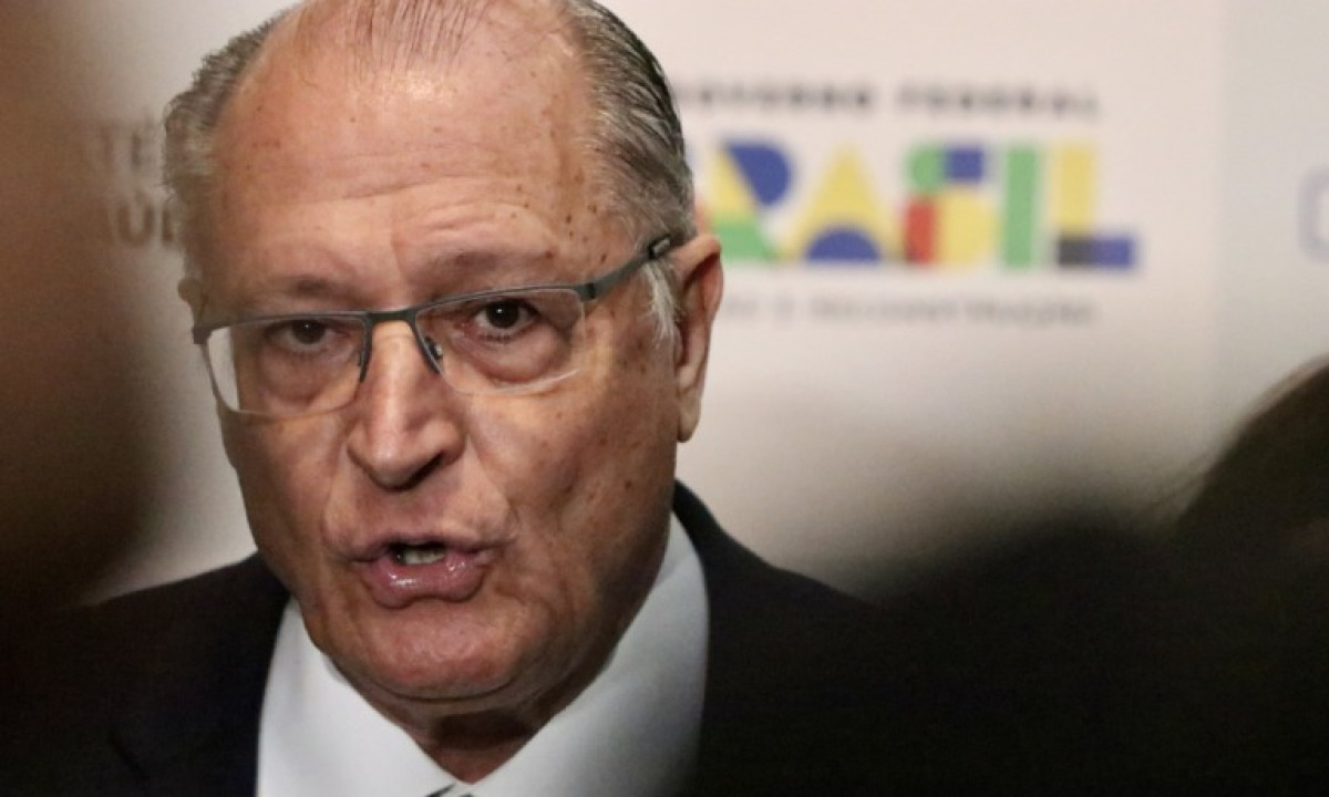 Alckmin descarta retaliar EUA e diz manter negociação: ‘Olho por olho, deixa os dois cegos’