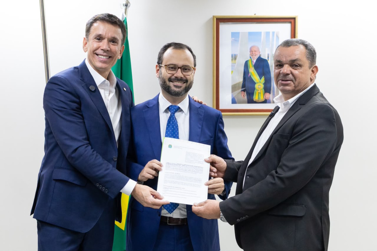 Prefeito Erivaldo Chagas e Deputado Federal Felipe Carreras garantem novo Mercado Municipal para Lajedo