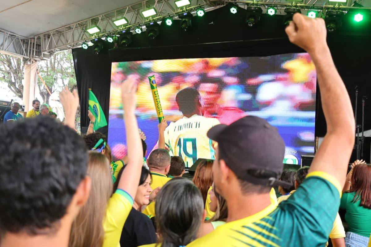 Arena da Copa reúne torcedores no Polo da Sanfona para transmissão de Brasil x Japão e muita música em Gravatá