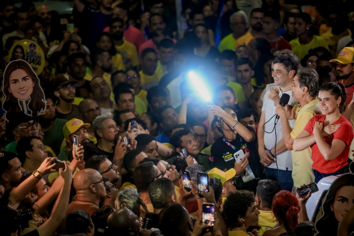 Carlos Santana e Lara mostram força política em grande caminhada em Nossa Senhora do Ó