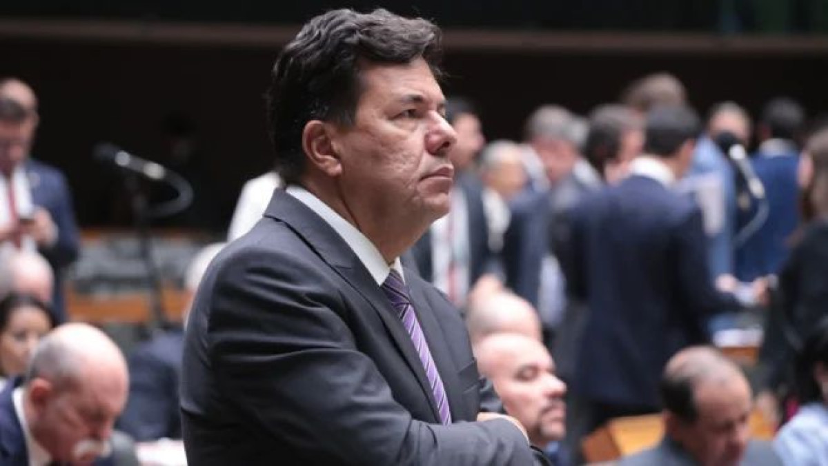 Coluna da quinta-feira: Mendonça Filho, um verdadeiro gigante da política brasileira