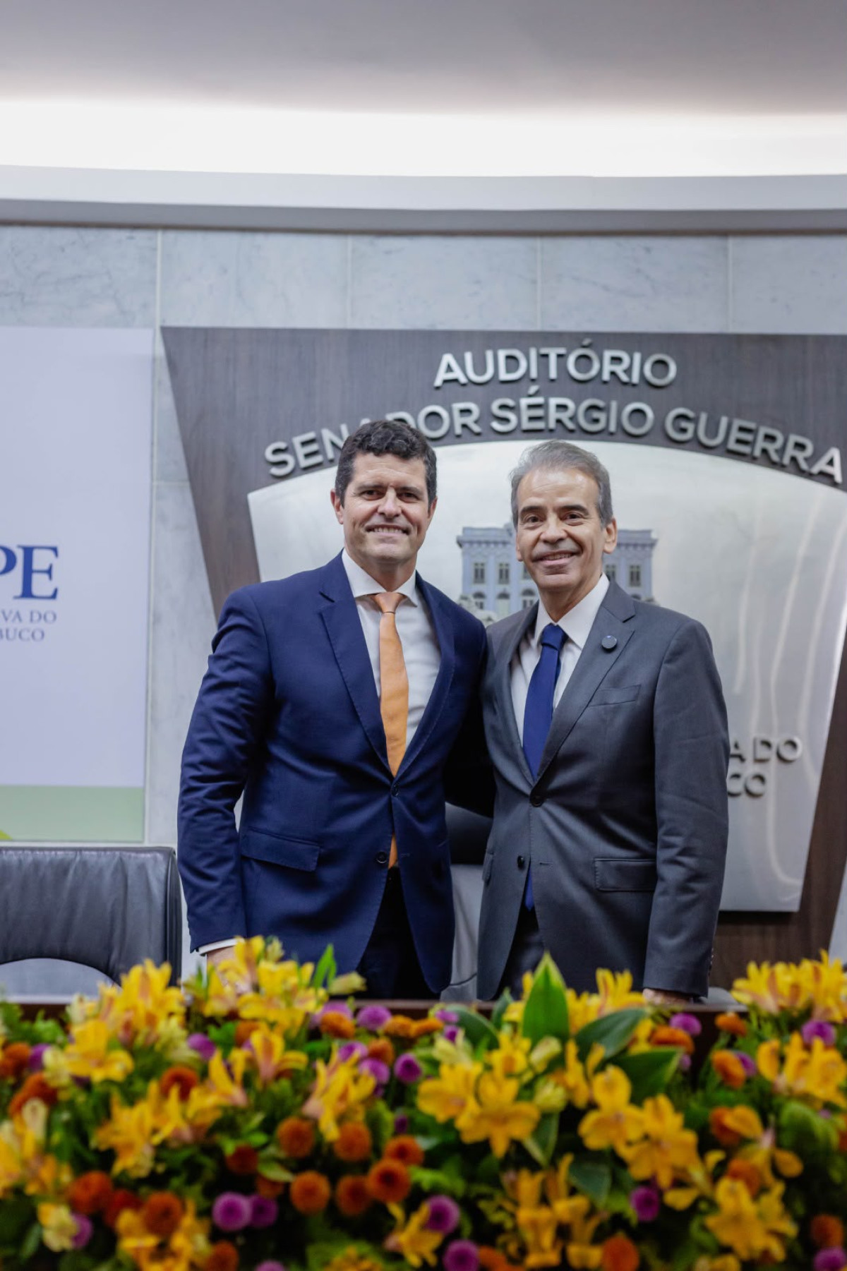 Coronel Feitosa concede Título de Cidadão Pernambucano ao presidente da Aena Brasil