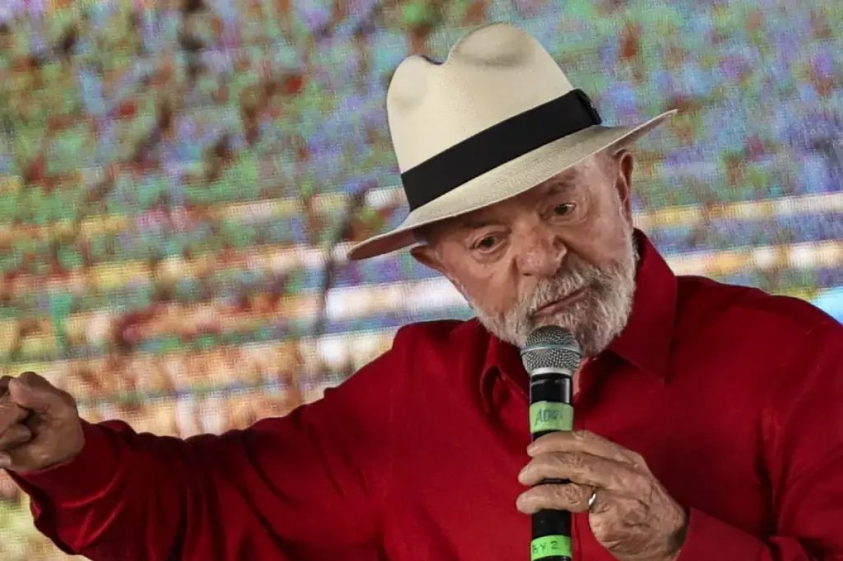 Lula promete endurecer combate ao feminicídio se reeleito