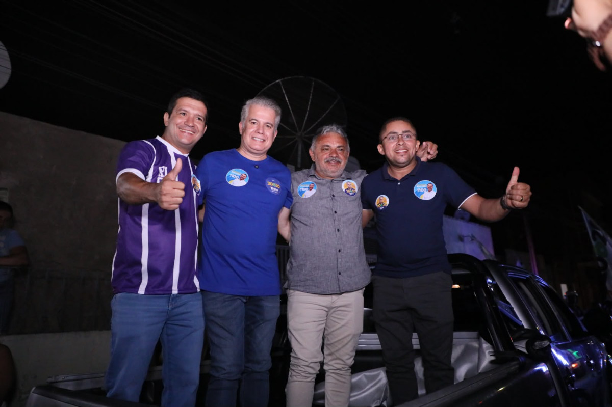 Em Toritama: Edson Vieira realiza motociata pelas ruas da capital do jeans