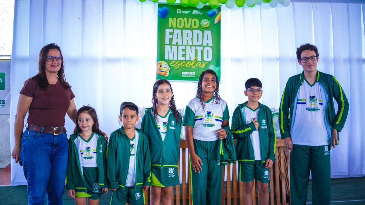 Prefeitura de Taquaritinga do Norte inicia entrega do maior kit de fardamento escolar da história do município