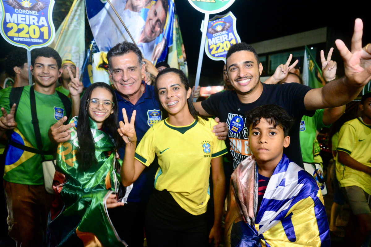     Ao lado de Ivan Guedes, Coronel Meira reúne apoiadores em ato político no Cabo