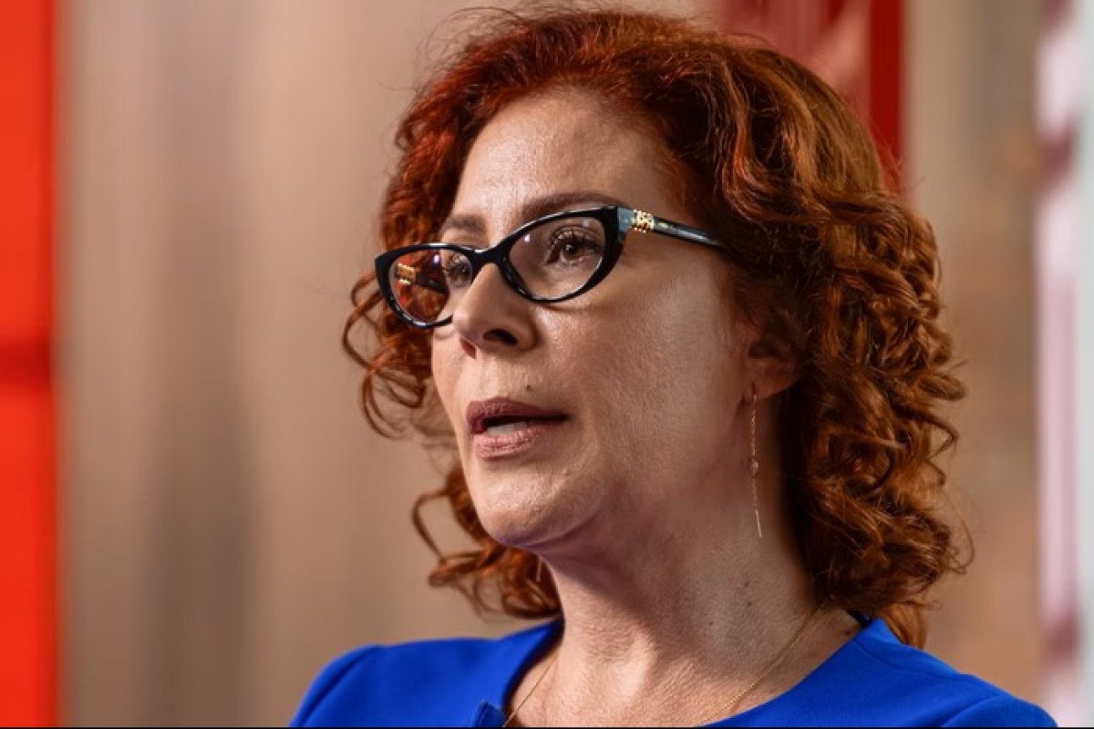 Defesa de Carla Zambelli tenta anular condenações no STF