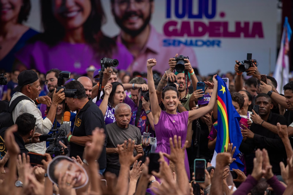 "Vamos construir a maior vitória política que Pernambuco já viu", diz Raquel durante a maior convenção da história do Estado, que homologou a sua candidatura à reeleição