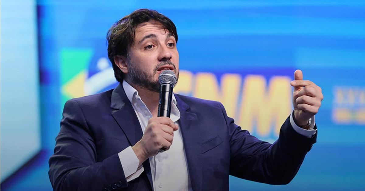 Renan Santos teve vantagem nas redes após não declarar perfis ao TSE