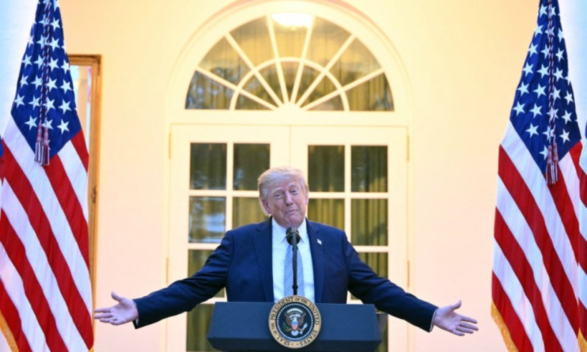 Juiz manda Casa Branca restaurar acesso de veículos de mídia banidos por Trump