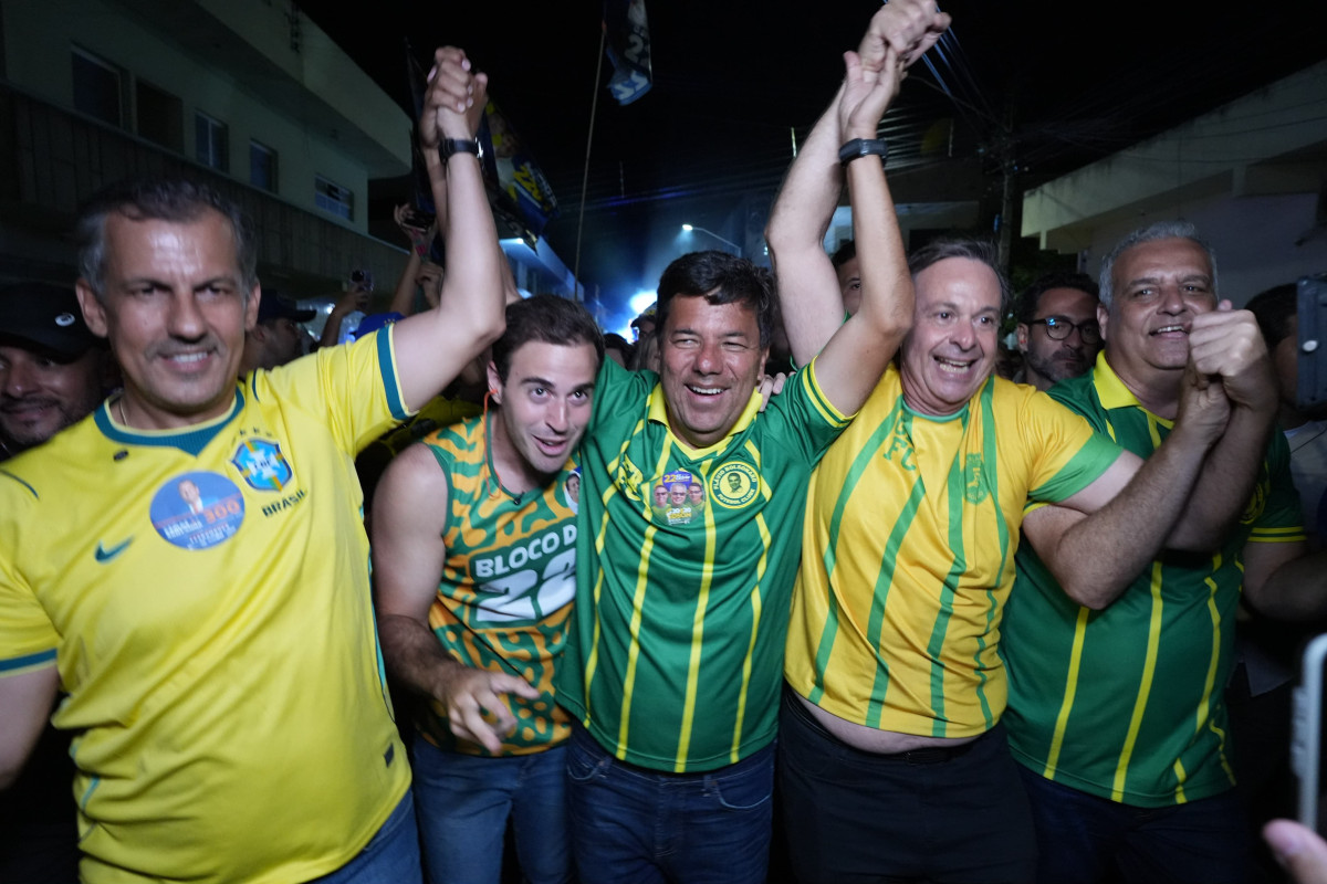 Com multidão em Santa Cruz, Alfredo Gaspar reafirma que Mendonça e Carlos Sant’Anna são os nomes da direita para o Senado em Pernambuco