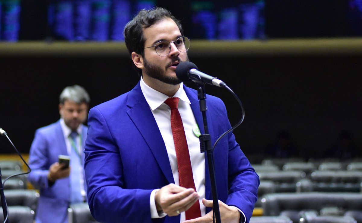 Túlio Gadêlha recebe oitava indicação ao Prêmio Congresso em Foco