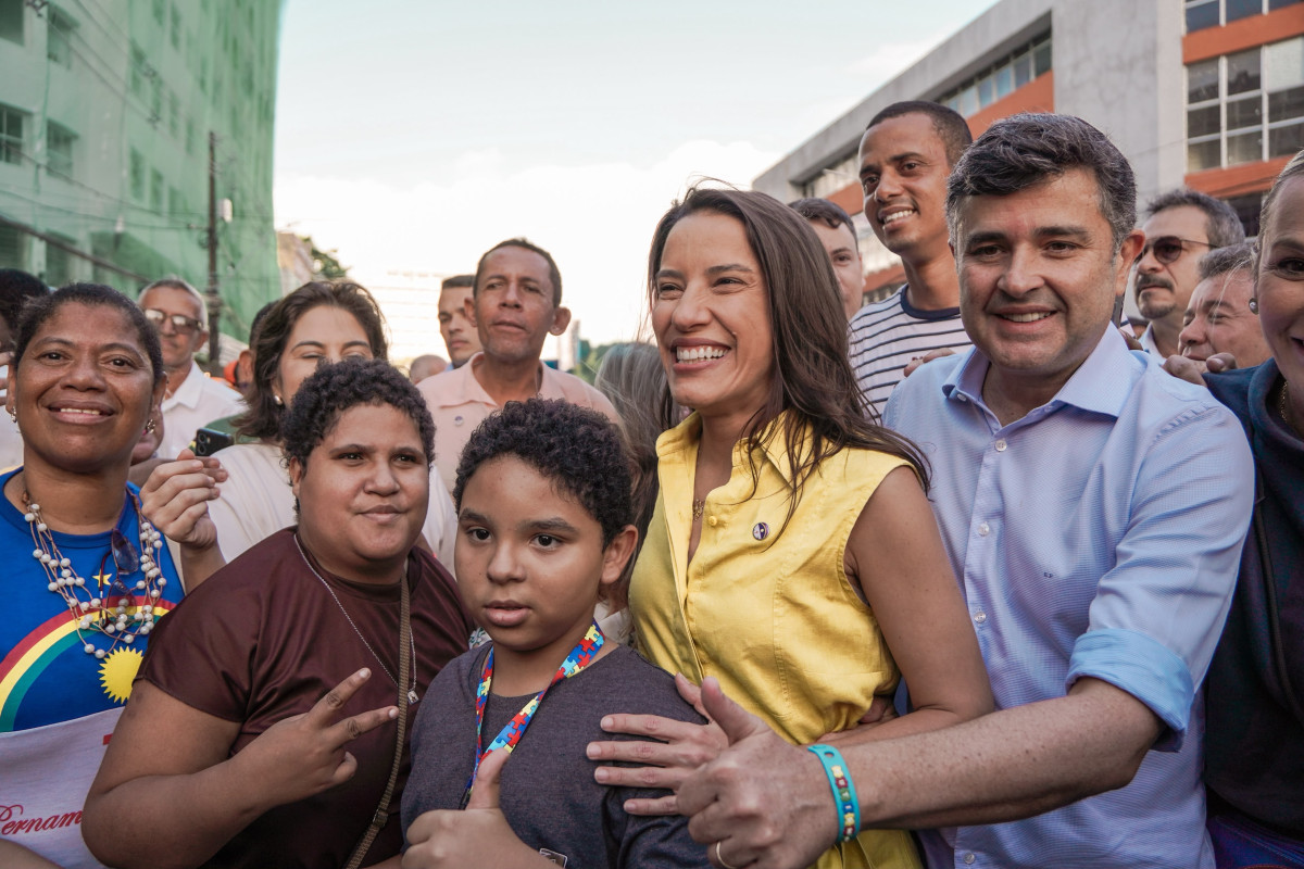 Eduardo da Fonte participa, ao lado da governadora Raquel Lyra, das homenagens à padroeira do Recife