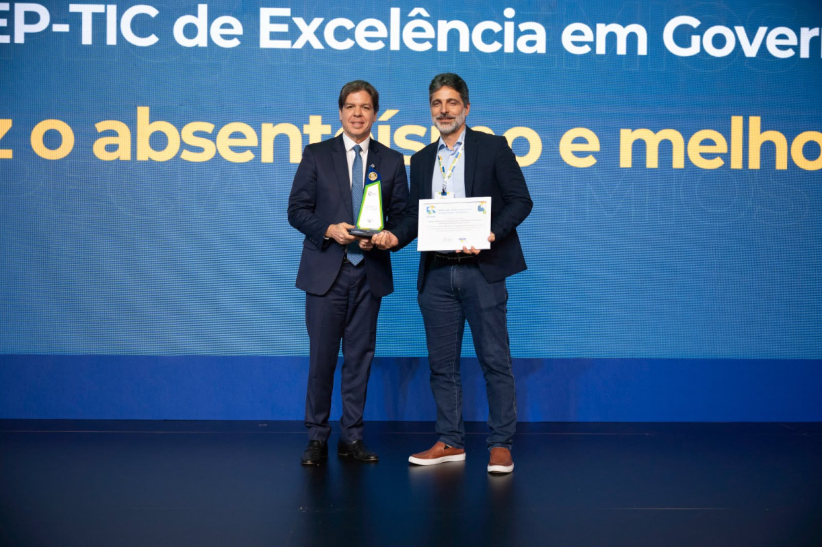 Recife vence a maior premiação de Governo Digital do Brasil no SECOP 2026 com tecnologia de Inteligência Artificial para o SUS
