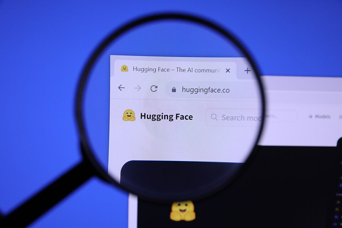 Estudo acusa Hugging Face de hospedar IA que gera nudez